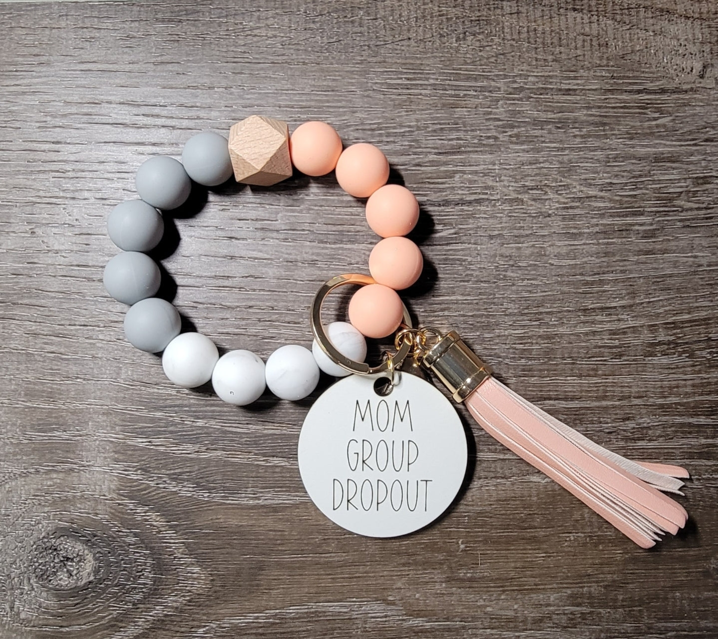 Mom Group Dropout Peach/White/Grey Wristlet